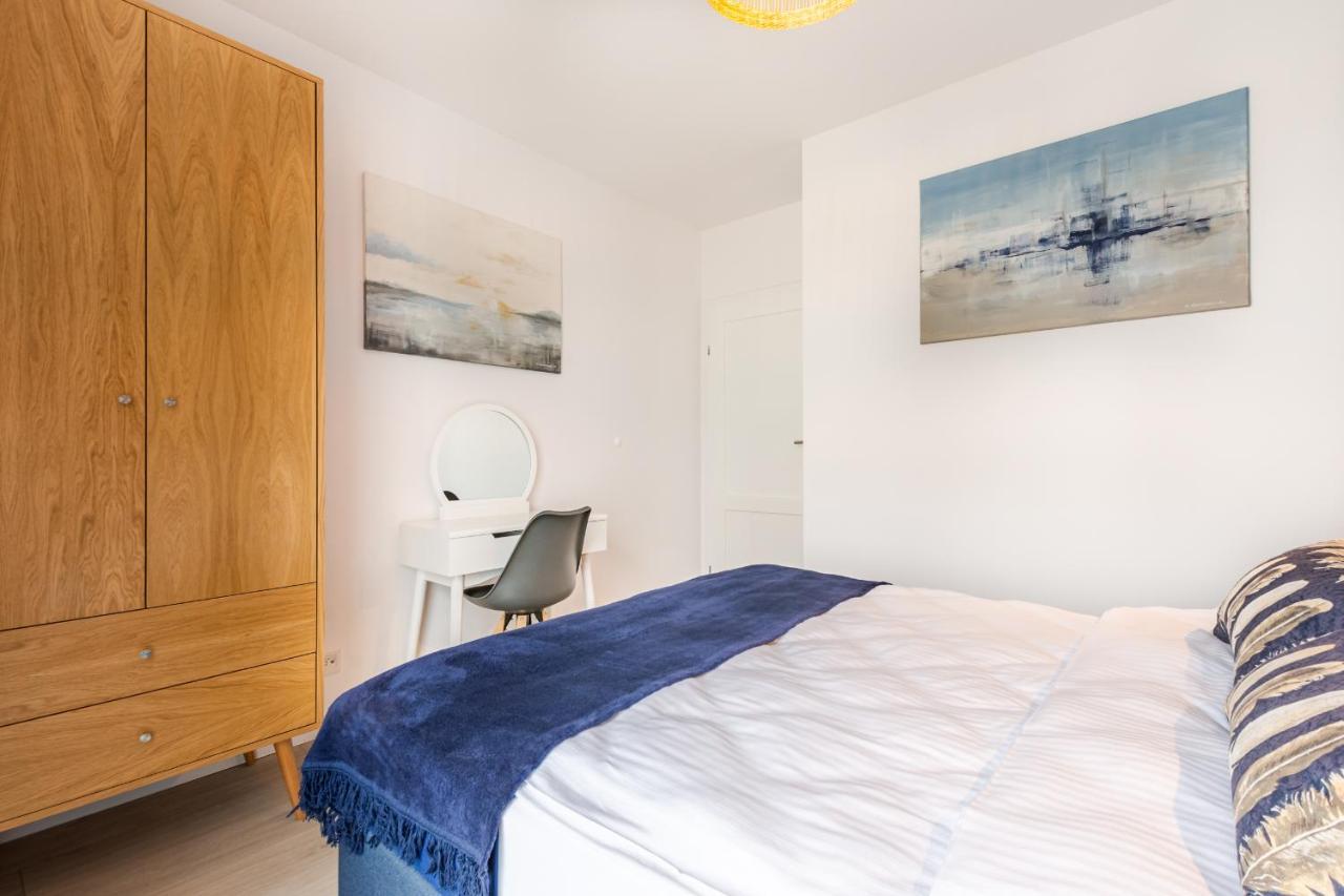 Apartament Blue Door Marina Gdansk Lägenhet Exteriör bild